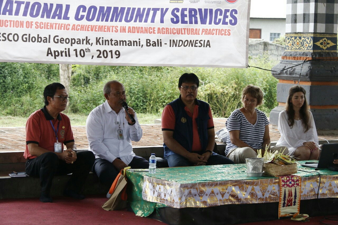 Dokumentasi dari - The International Community Service Bahas Masalah Kondisi Danau Batur
