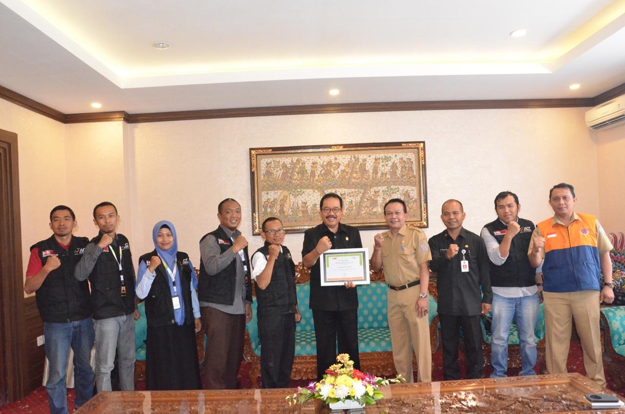 Dokumentasi dari - Wagub Cok Ace Dorong Peran Relawan Beri Edukasi Kebencanaan