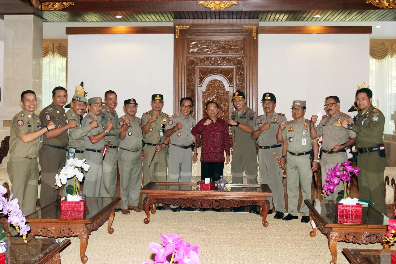 Dokumentasi dari - Satpol PP Libatkan Desa Adat dalam Penerapan Perda di Bali