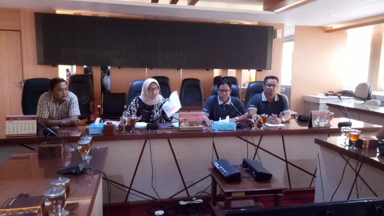 Dokumentasi dari - Berita DPRD Jateng Bergaya Milineal, Dewan Bali Bersinergi dengan Awak Media Sebarkan Informasi