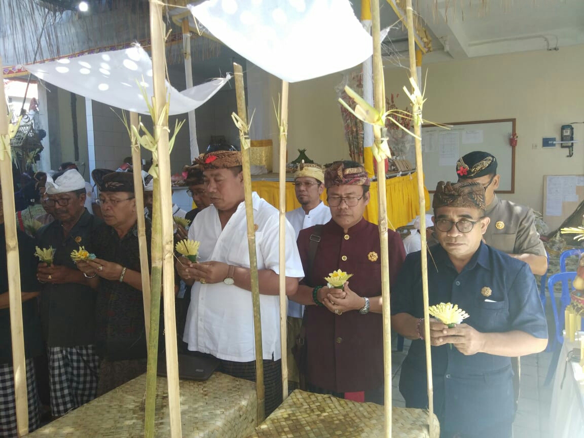 Dokumentasi dari - Sekjen PBMM Pusat Hadiri Upacara Pitra Yadnya Bersama di Desa Ungasan Badung