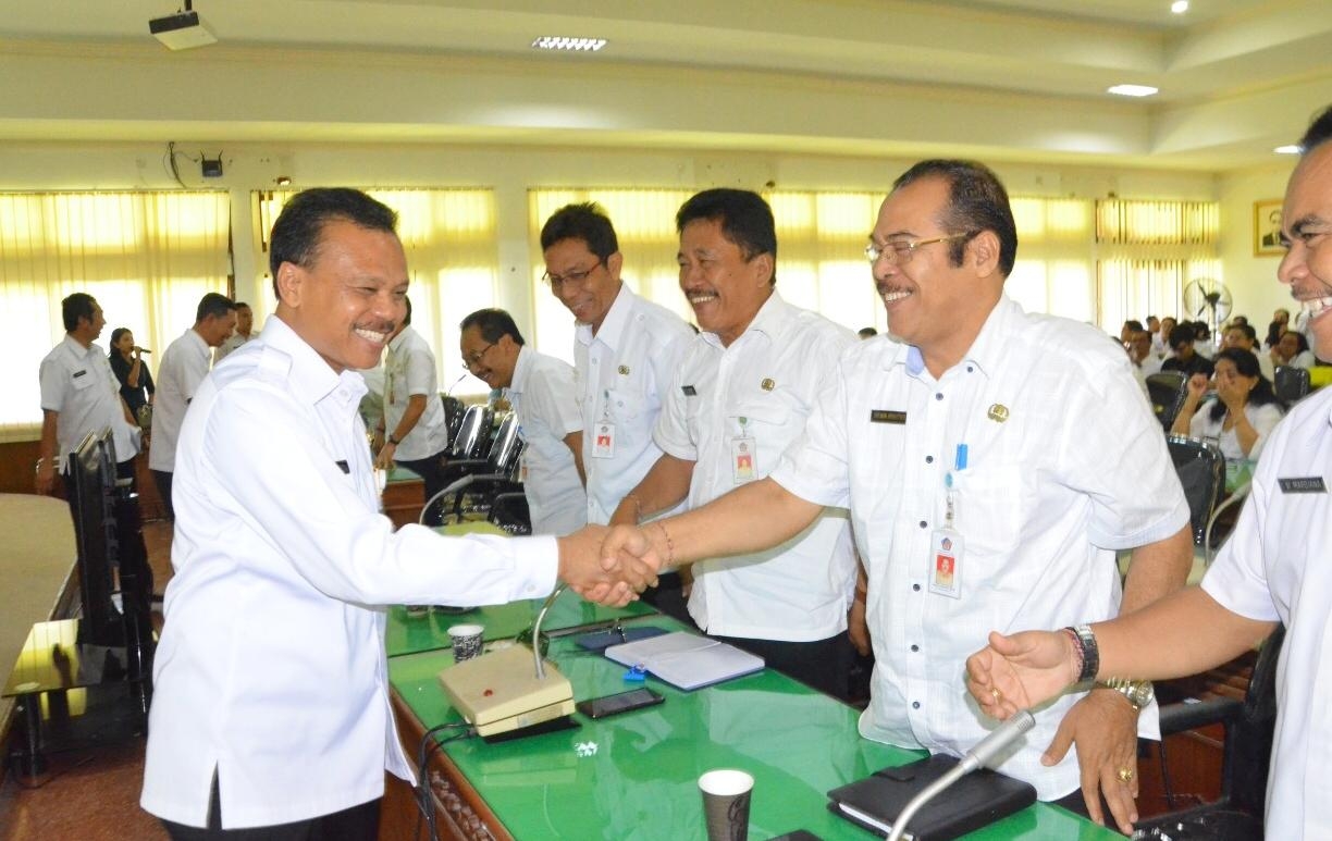 Dokumentasi dari - Sekda Dewa Indra Minta Jajarannya Kerja Sungguh-sungguh