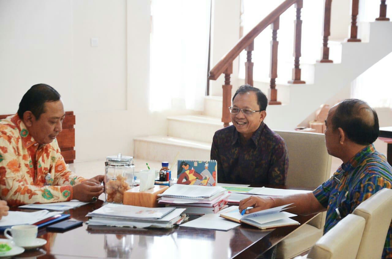 Dokumentasi dari - Dukung Visi Nangun Sat Kerthi Loka Bali, PT JMBT Wacanakan Energi Surya di Tol Bali Mandara