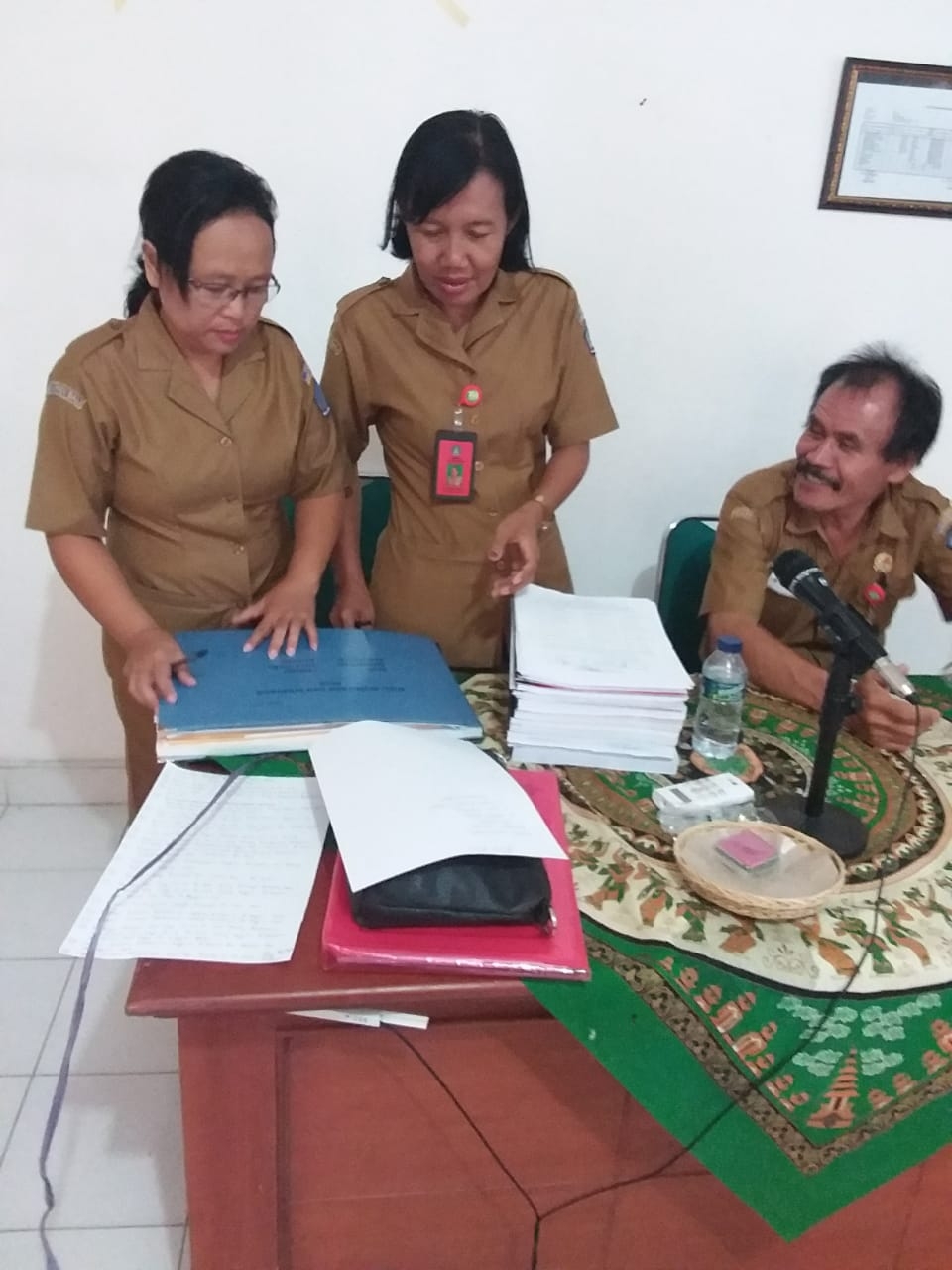 Dokumentasi dari - Tim Itwilkab Badung Turun di Desa Canggu Pemeriksaan Dipusatkan Dana Desa 2019