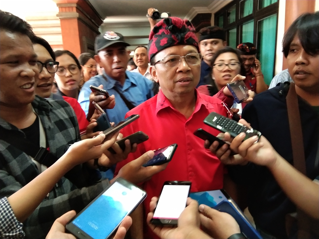 Dokumentasi dari - Kader PDIP Baku Hantam, Koster Akan Berikan Teguran Keras