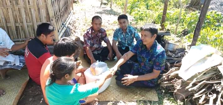 Dokumentasi dari - Dinsos Cepat Tanggap, Ikatan Relawan Bali Sumbang Rp17 juta kepada Pasangan Disabilitas di Seraya Timur