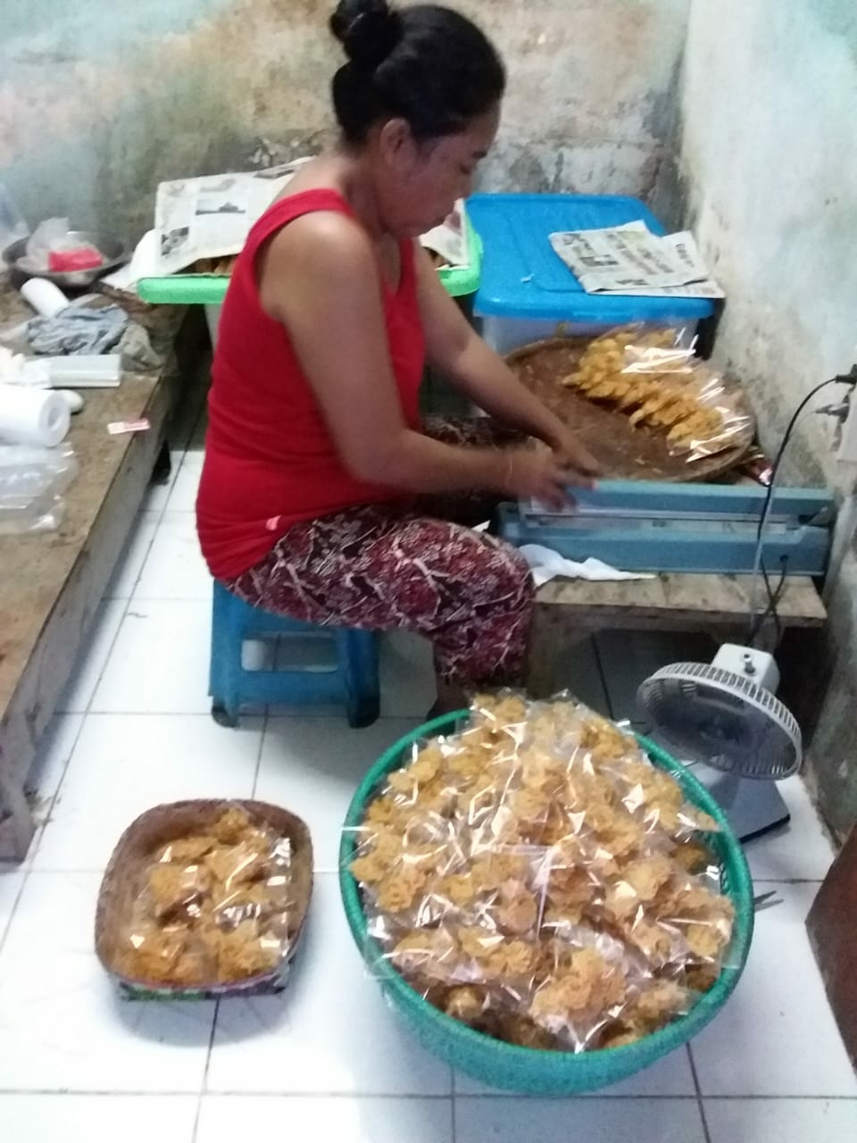 Dokumentasi dari - Diminati, Kripik Talas yang Renyah dan Gurih