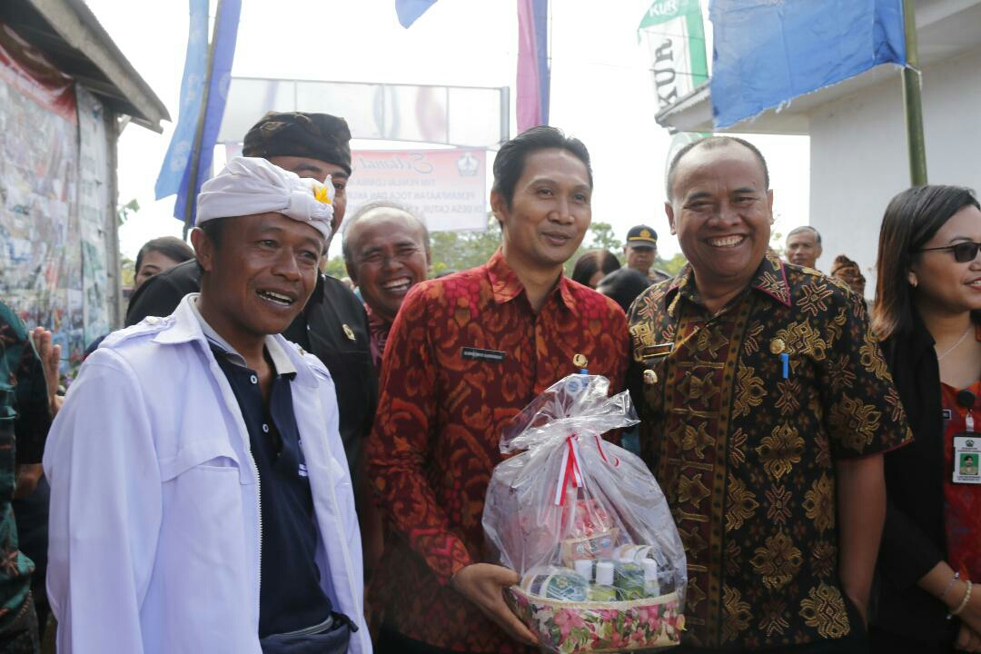 Dokumentasi dari - Tim Provinsi Bali Menilai KWT Kenjung Wanasari Desa Catur Kintamani