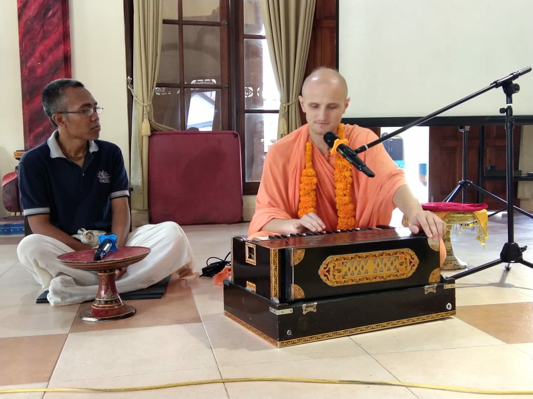 Dokumentasi dari - Pejuang Spiritual, Praktek Tumbuhkan Cinta Bhakti Penyembah