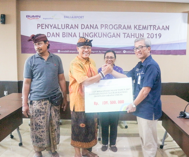 Dokumentasi dari - Angkasa Pura Salurkan Rp1,3 Miliar Dana Program Kemitraan dan Bina Lingkungan 2019