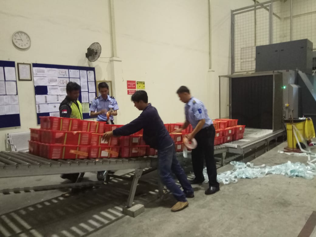 Dokumentasi dari - Angkasapura Logistik Denpasar Kirim Buah Manggis Bali ke Pasar Ekspor