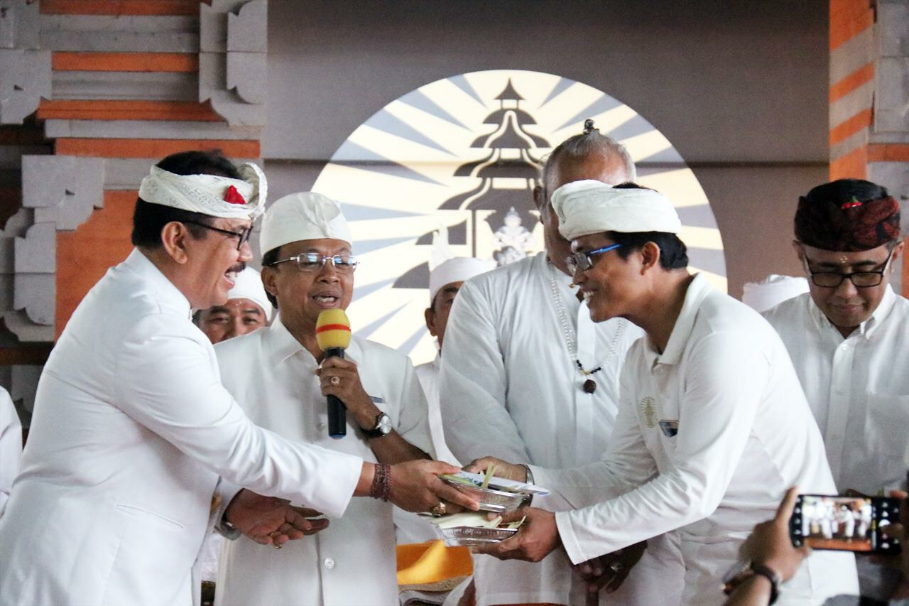Dokumentasi dari - Koster Dukung Upacara Massal di Pasraman Widya Graha Kepasekan Denpasar