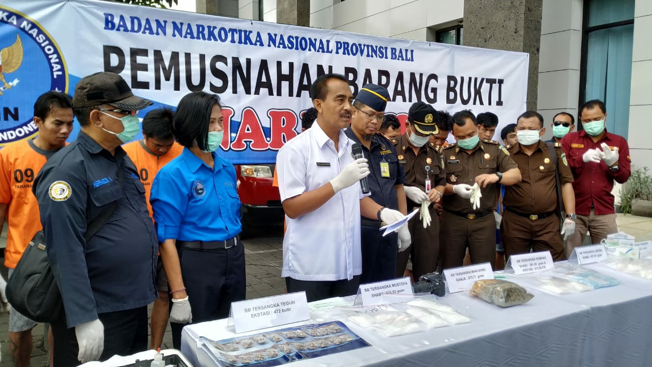 Dokumentasi dari - BNN Bali Musnahkan Barang Sitaan Jenis Narkotik