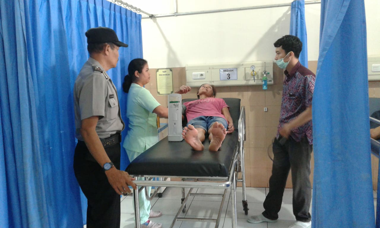 Dokumentasi dari - Membela Cucu, Kakek Hajar Istri dengan Gergaji Hingga Kepala Berdarah