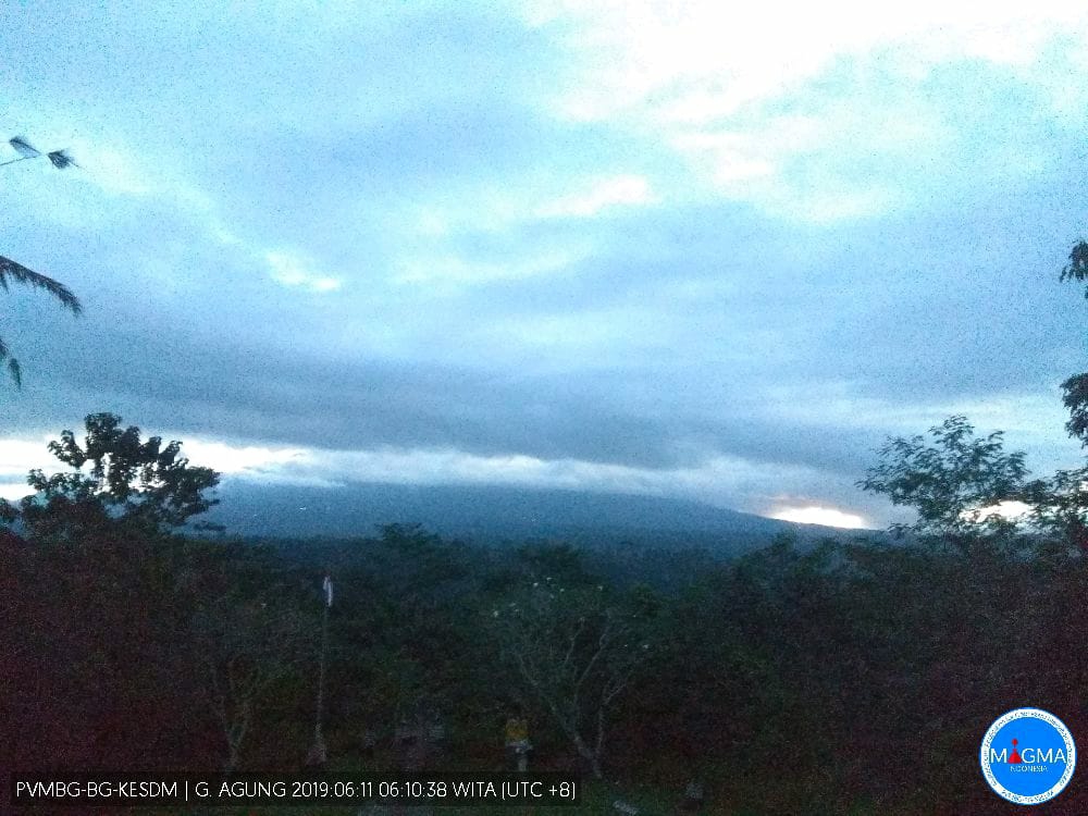 Dokumentasi dari - Pagi Ini Warga di Seputaran  Lereng Gunung Agung Diguncang Gempa