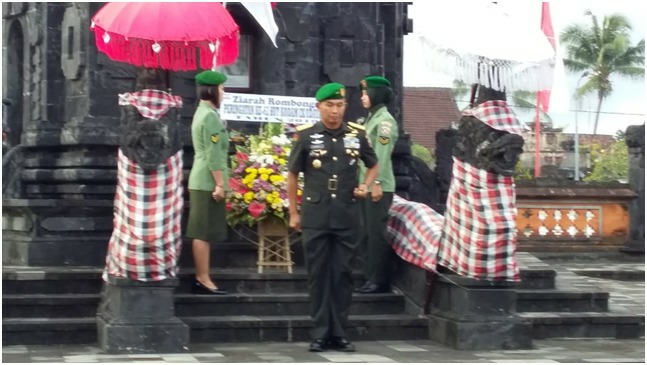 Dokumentasi dari - Pangdam IX/Udayana : Ziarah Rombongan Momentum Penghormatan Terhadap Jasa Para Pahlawan 