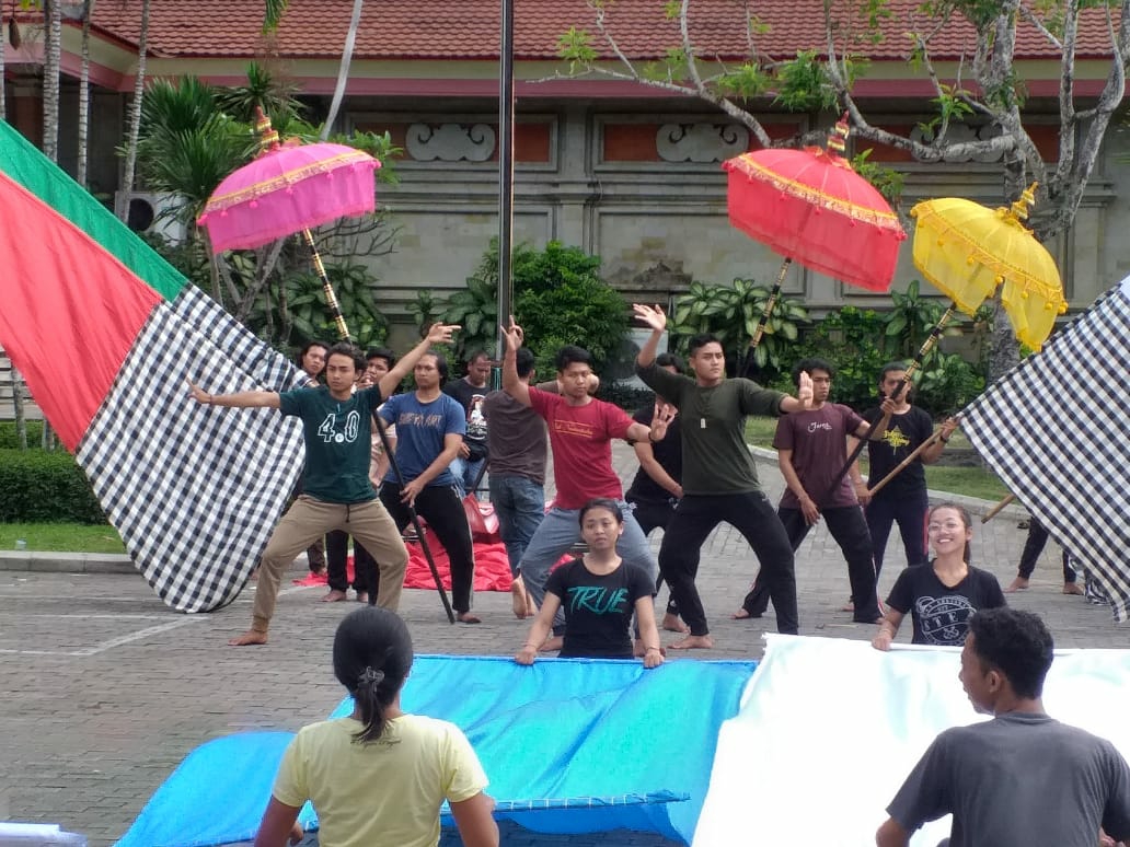Dokumentasi dari - ISI Denpasar Pertama Tampilkan Orkestra Lengkap Gelorakan PKB 2019