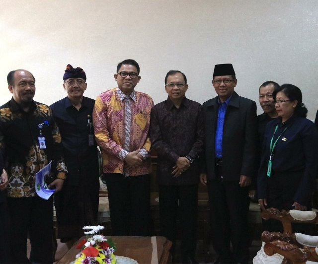 Dokumentasi dari - Koster Perkuat Peran Pasraman Cetak SDM Hindu Berkualitas