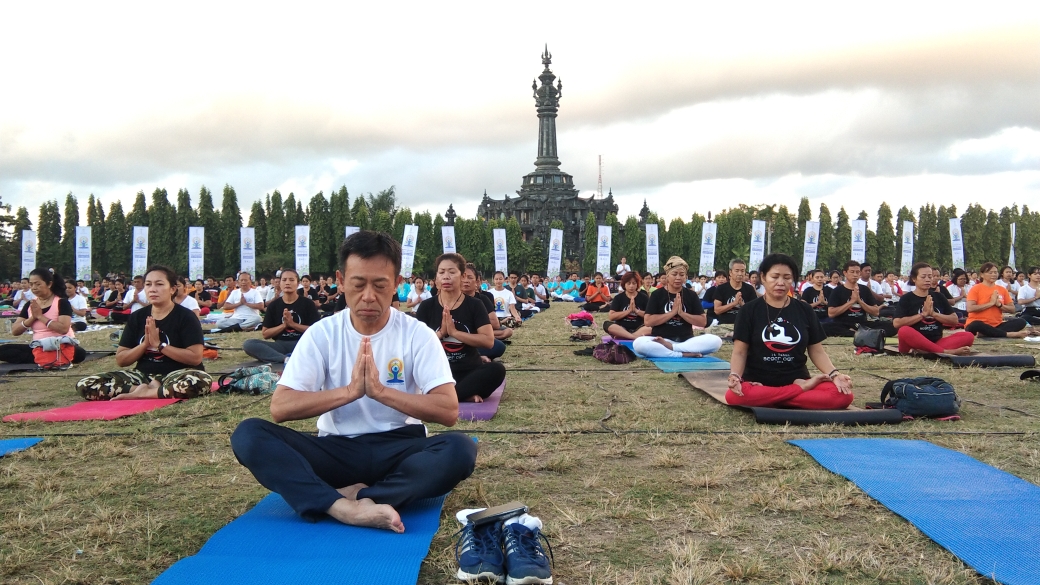 Dokumentasi dari - Sustainable Yoga Makes Individuals Better at Using Knowledge