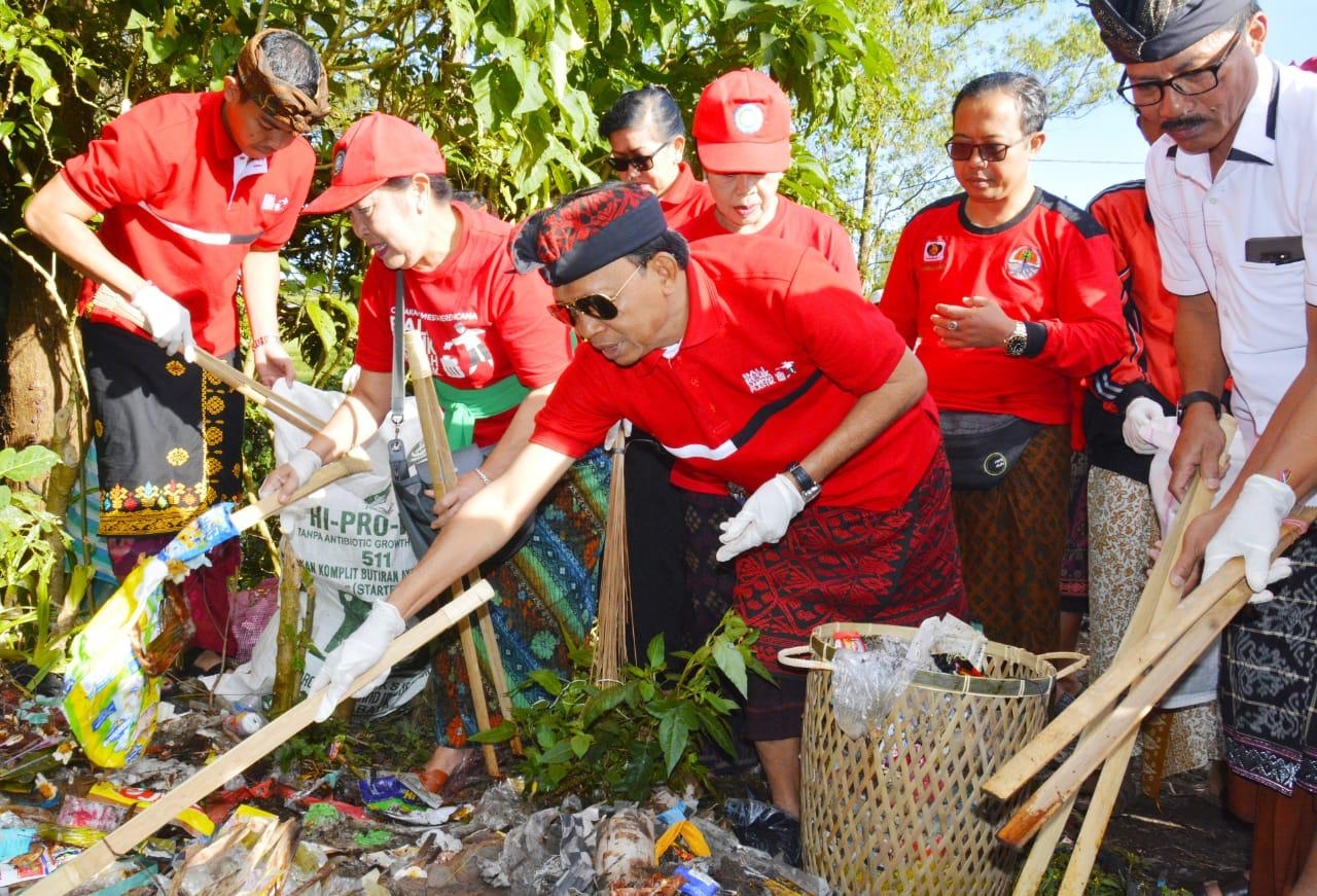 Dokumentasi dari - Gerakan Semesta Berencana Bali Resik Sampah Plastik Digelar Serentak Jumat 21 Juni 2019