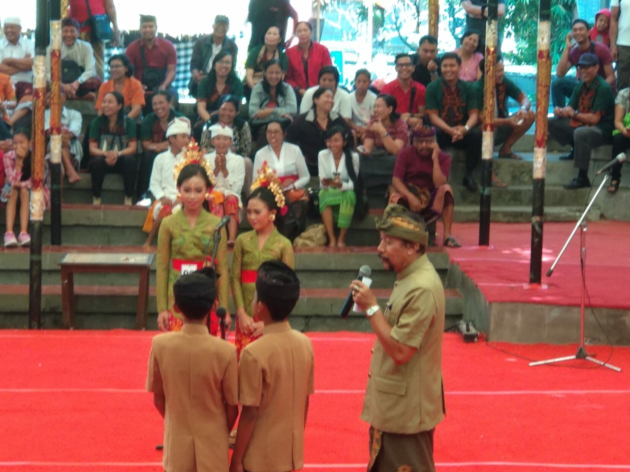 Dokumentasi dari - Gianyar Raih Juara Pertama Mececimpedan di PKB 2019