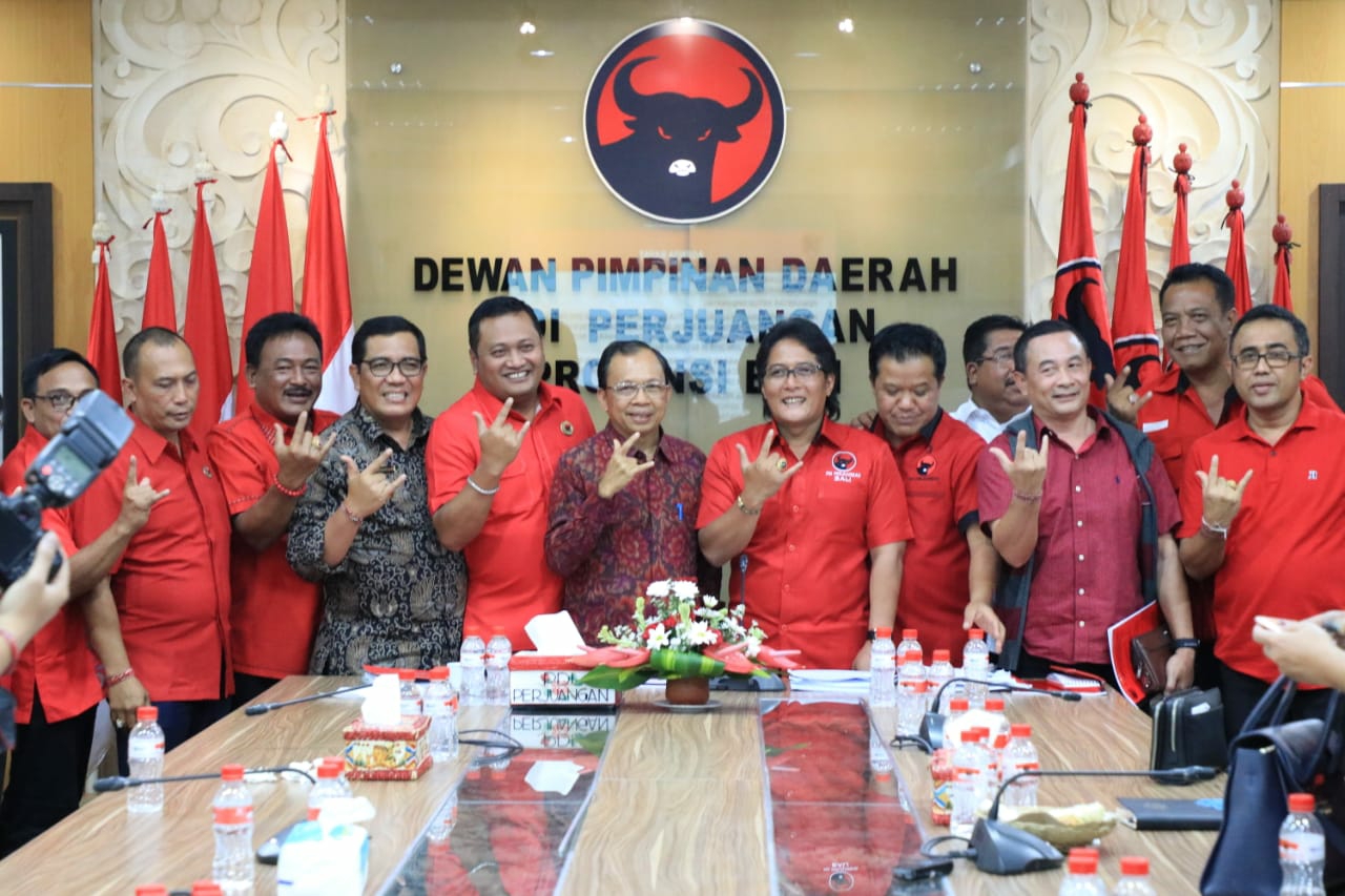 Dokumentasi dari - Bali Perjuangkan Megawati Kembali  Jadi Ketua Umum PDI Perjuangan pada Kongres V di Pulau Dewata