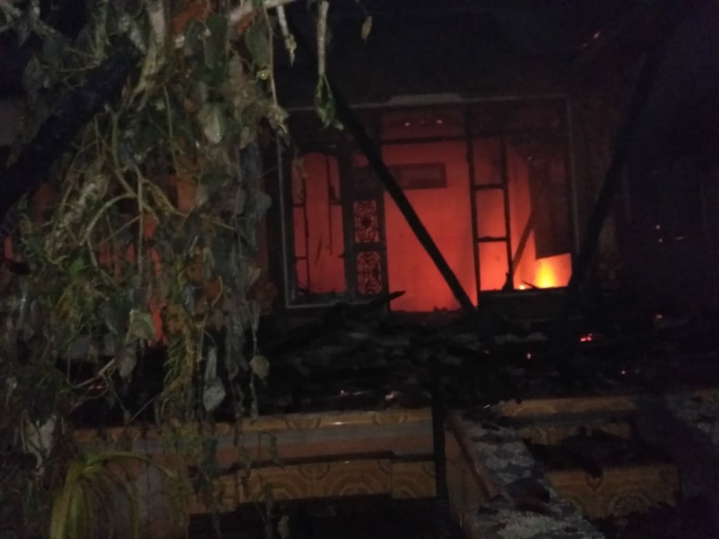 Dokumentasi dari - Kebakaran Dipicu Arus Pendek Listrik Kerugian Rp 500 Juta
