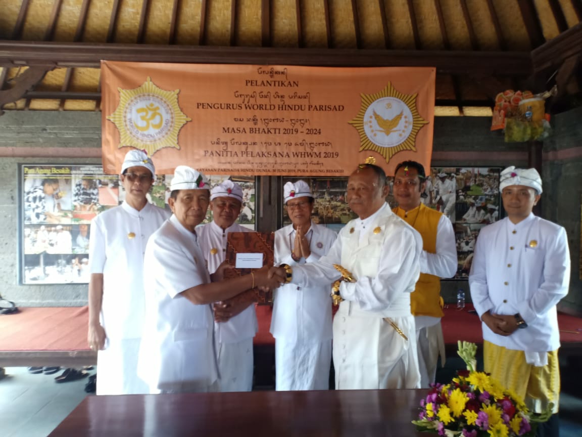 Dokumentasi dari - Gangga Pratista Bisa Serupa Kumbh Mela India, Sulinggih “Turun Gunung” Layani Umat