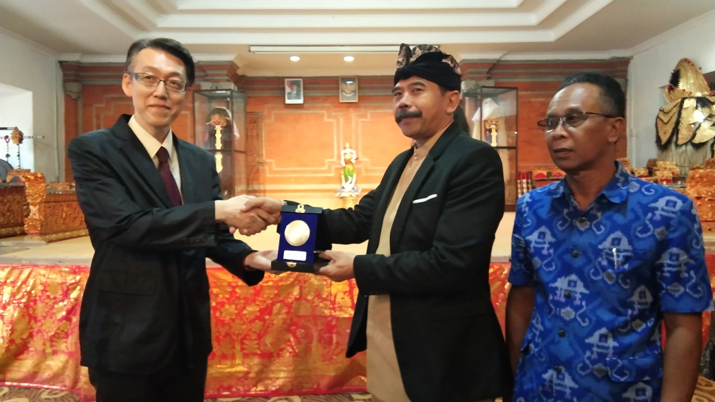 Dokumentasi dari - Toyo University of Japan Interested in Yoga at IHDN Denpasar