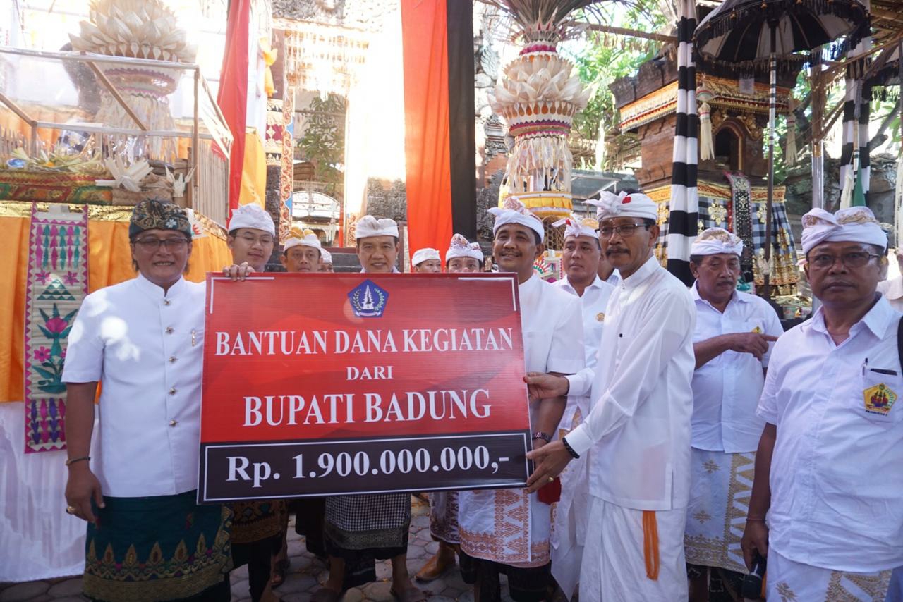 Dokumentasi dari - Bupati Giri Prasta Hadiri Karya Mamungkah di Pura Desa lan Puseh Kerobokan