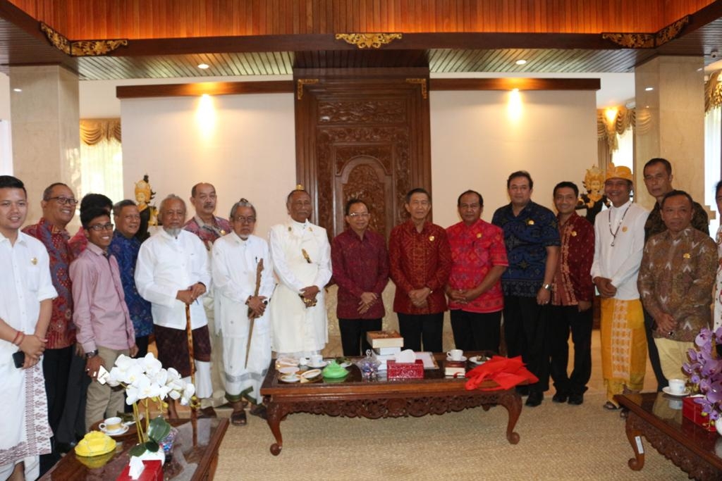 Dokumentasi dari - Governor Koster Supports President WHP Pastika to Strengthen Global Hindu Networking