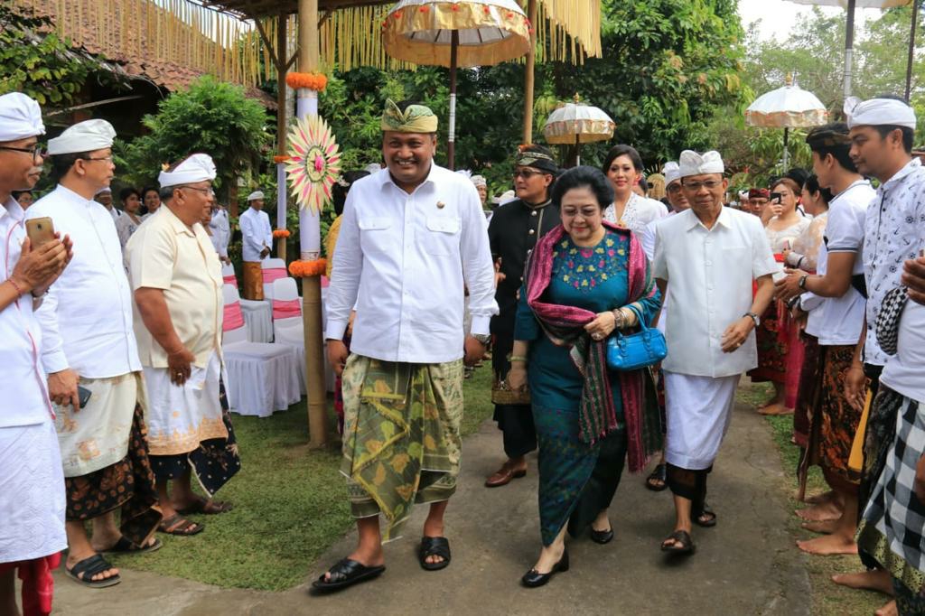 Dokumentasi dari - Megawati Jadi Saksi Pediksan Penglingsir Puri Gianyar