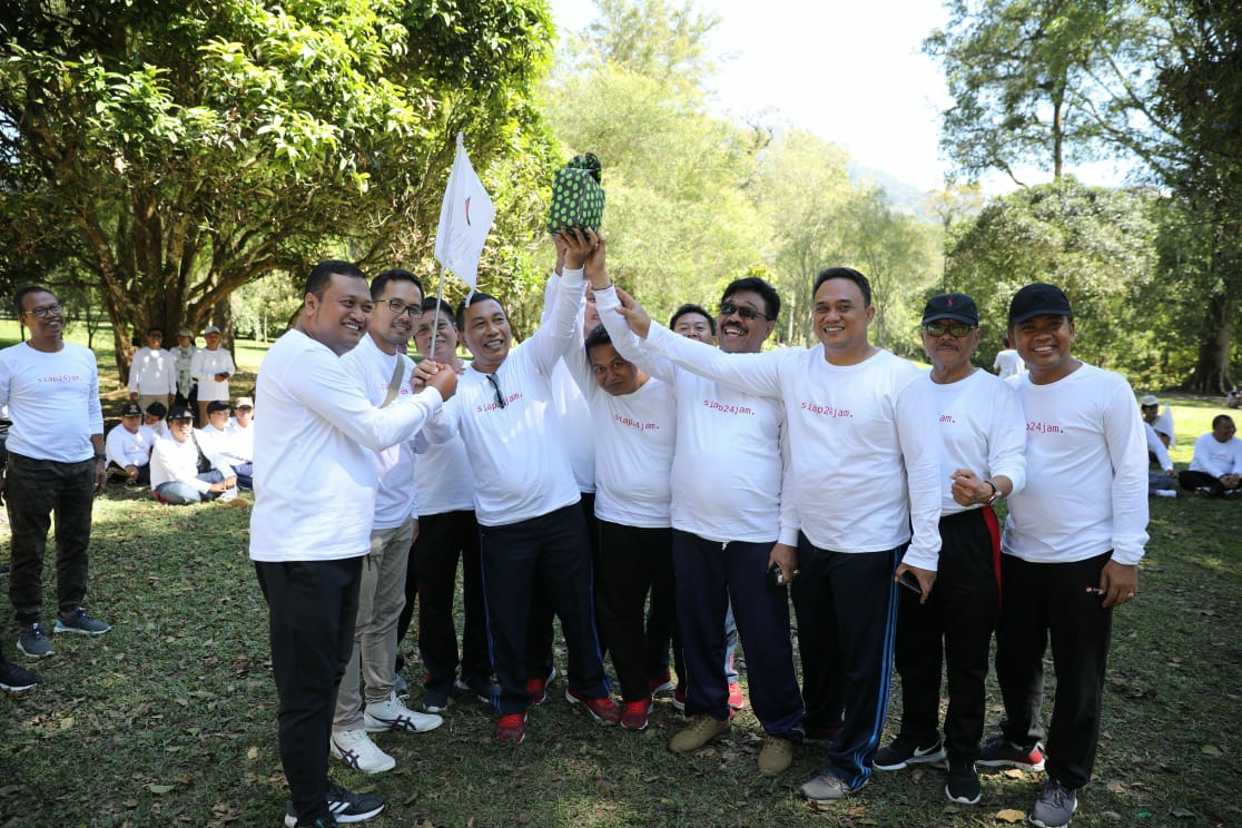 Dokumentasi dari - Wujudkan Teamwork Solid, Pejabat Gianyar Ikuti Outbound