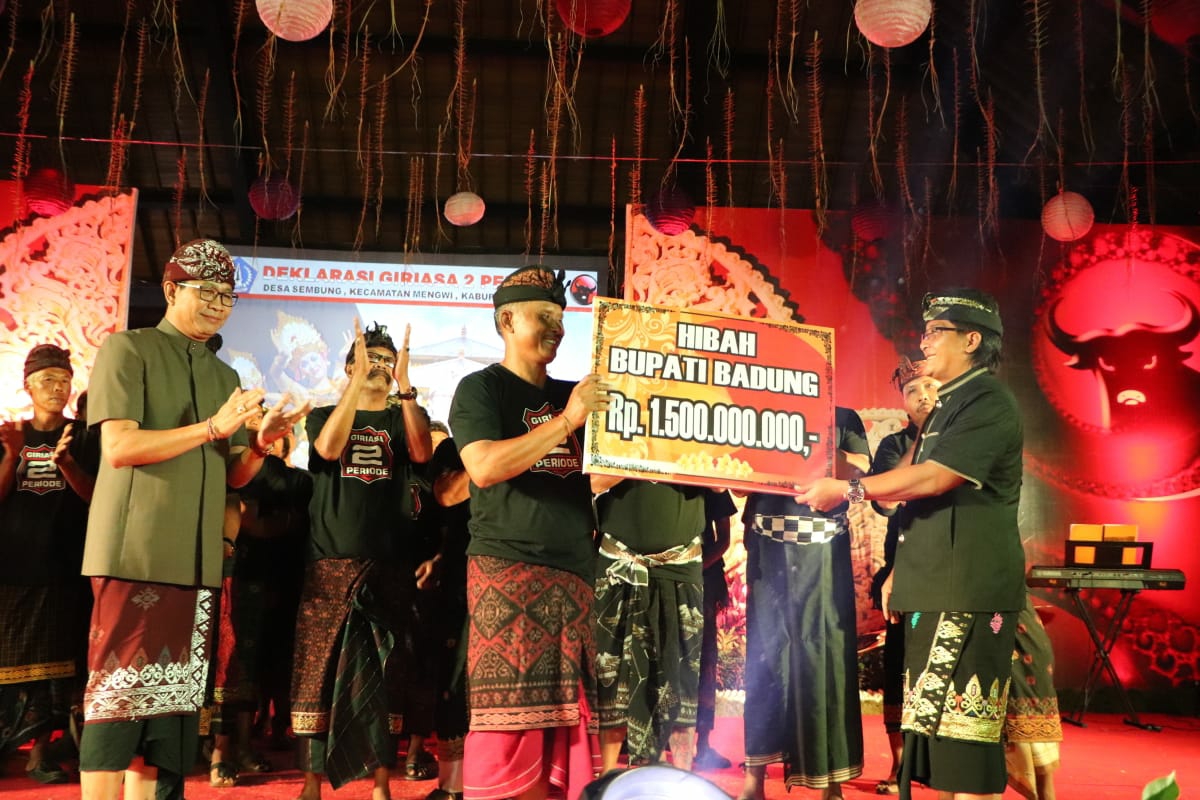 Dokumentasi dari - Warga Sembung Gelar Deklarasi Dukung Pasangan Giriasa Dua Periode