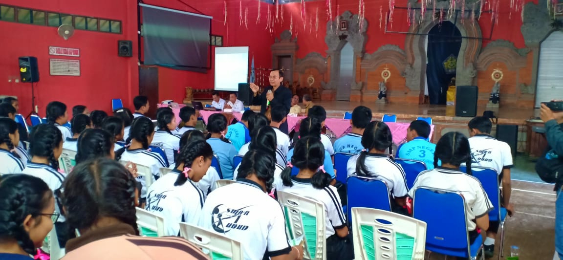 Dokumentasi dari - Sosialisasikan Bahaya Narkoba, Gianyar Bangun Sinergitas Bersama
