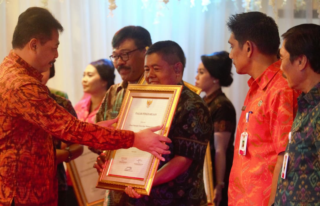 Dokumentasi dari - Penghargaan Adhyasta Darma Raksata Raksita, sebagai Aprisiasi Kinerja OPD