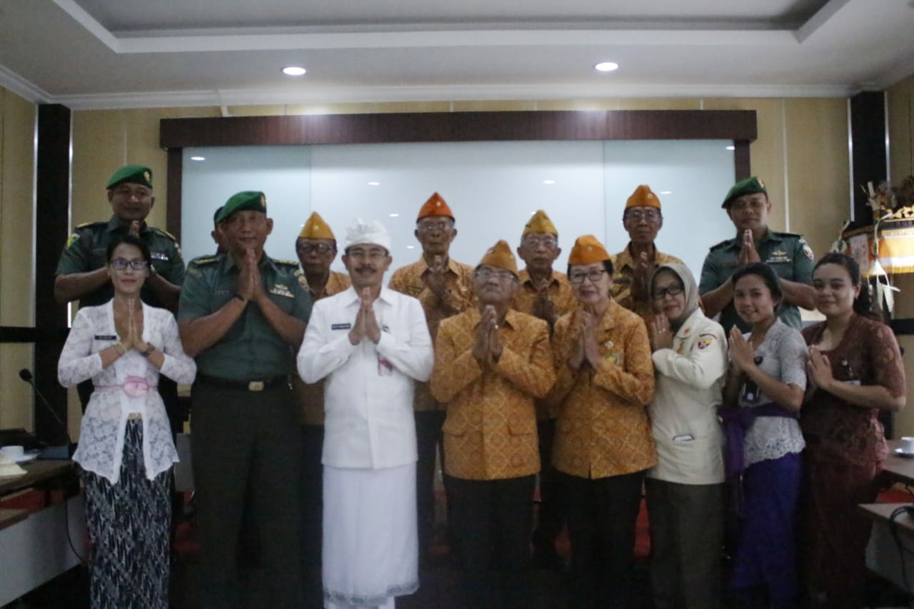 Dokumentasi dari - LVRI Titip Masa Depan Bangsa dengan Kemenhan Bali