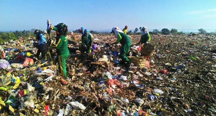Dokumentasi dari - Buleleng Ubah Sampah Jadi Pupuk Kompos