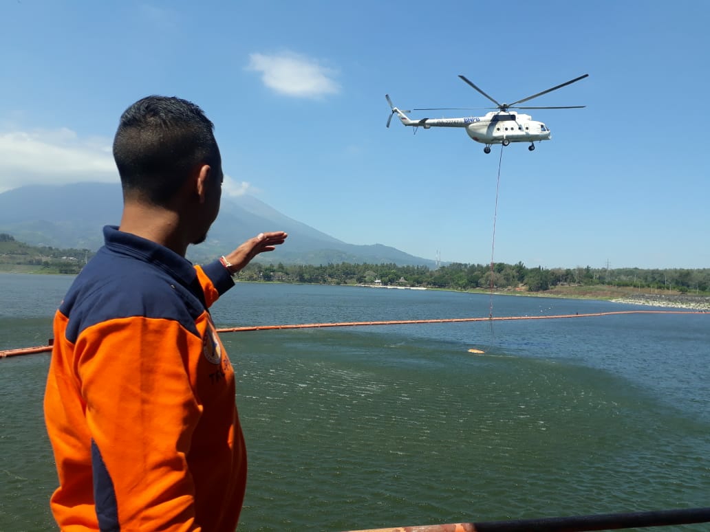 Dokumentasi dari - BNPB Kerahkan Helikopter untuk Padamkan Kebakaran Hutan Gunung Arjuno