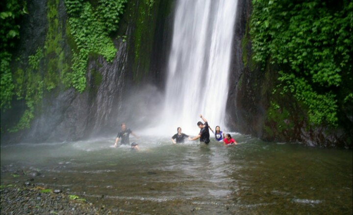 Dokumentasi dari - Air Terjun Tukad Cepung Dipadati Turis
