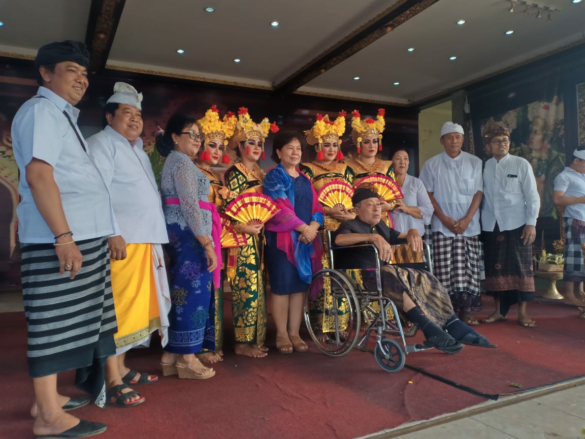 Dokumentasi dari - Tim Verifikasi Nasional Sambangi Kesenian Legong Binoh