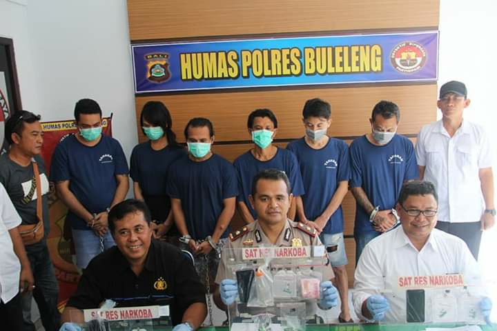 Dokumentasi dari - Polisi Buleleng Ciduk Tiga Pria Pembawa  Narkoba Jenis Sabu