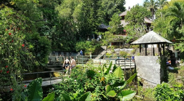 Dokumentasi dari - Buleleng Punya Sumber Air Panas Berusia Ratusan Tahun di Bali Utara