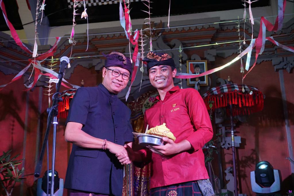 Dokumentasi dari - Sekaa Teruna Harus Bisa Mengajegkan Budaya Bali