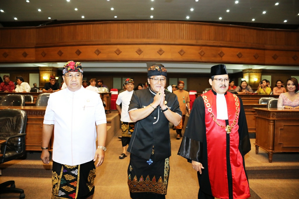 Dokumentasi dari - Putu Parwata Kembali Pimpin DPRD Badung