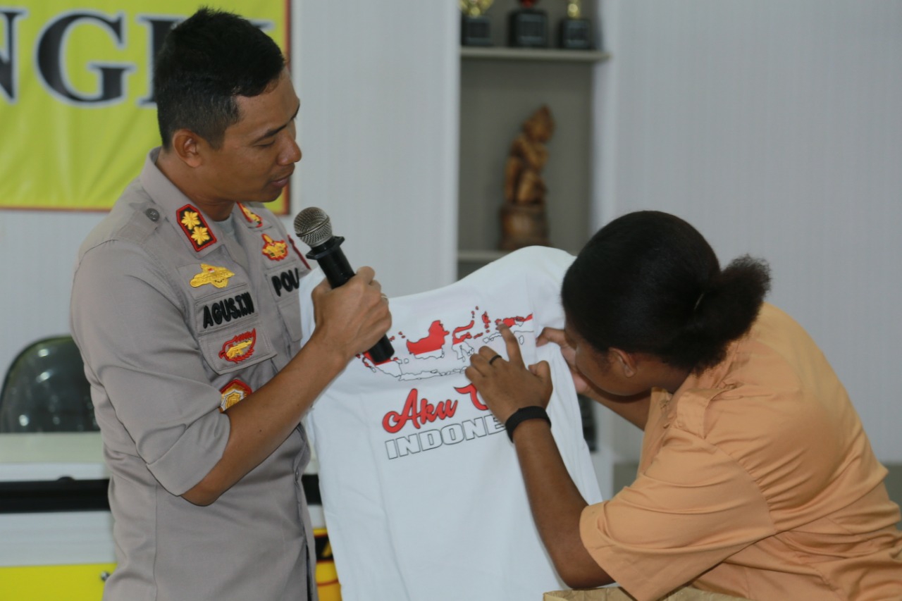 Dokumentasi dari - Kapolres Jamin Keamanan Para Pelajar Asal Papua dan Papua Barat di Bangli