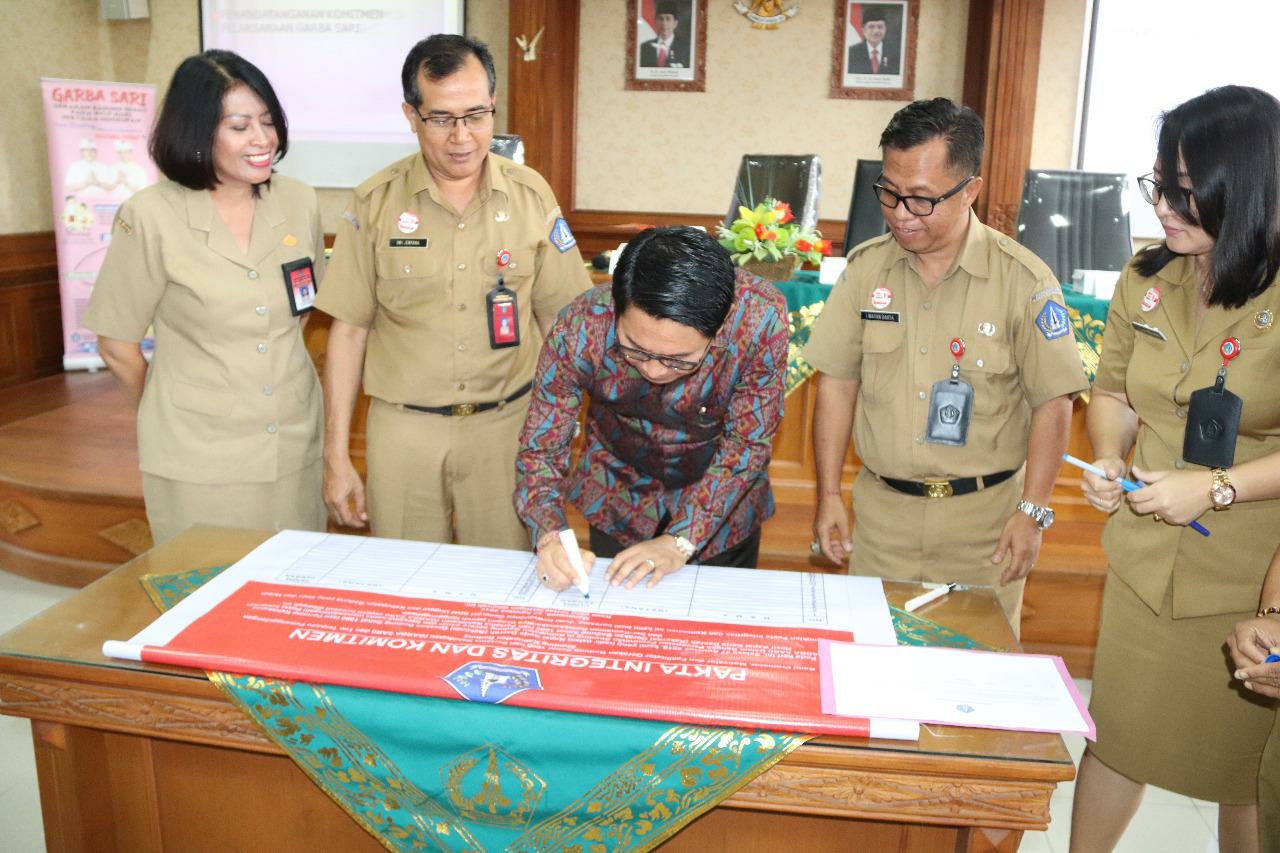 Dokumentasi dari - Sekda Badung Adi Arnawa Buka Gerba Sari