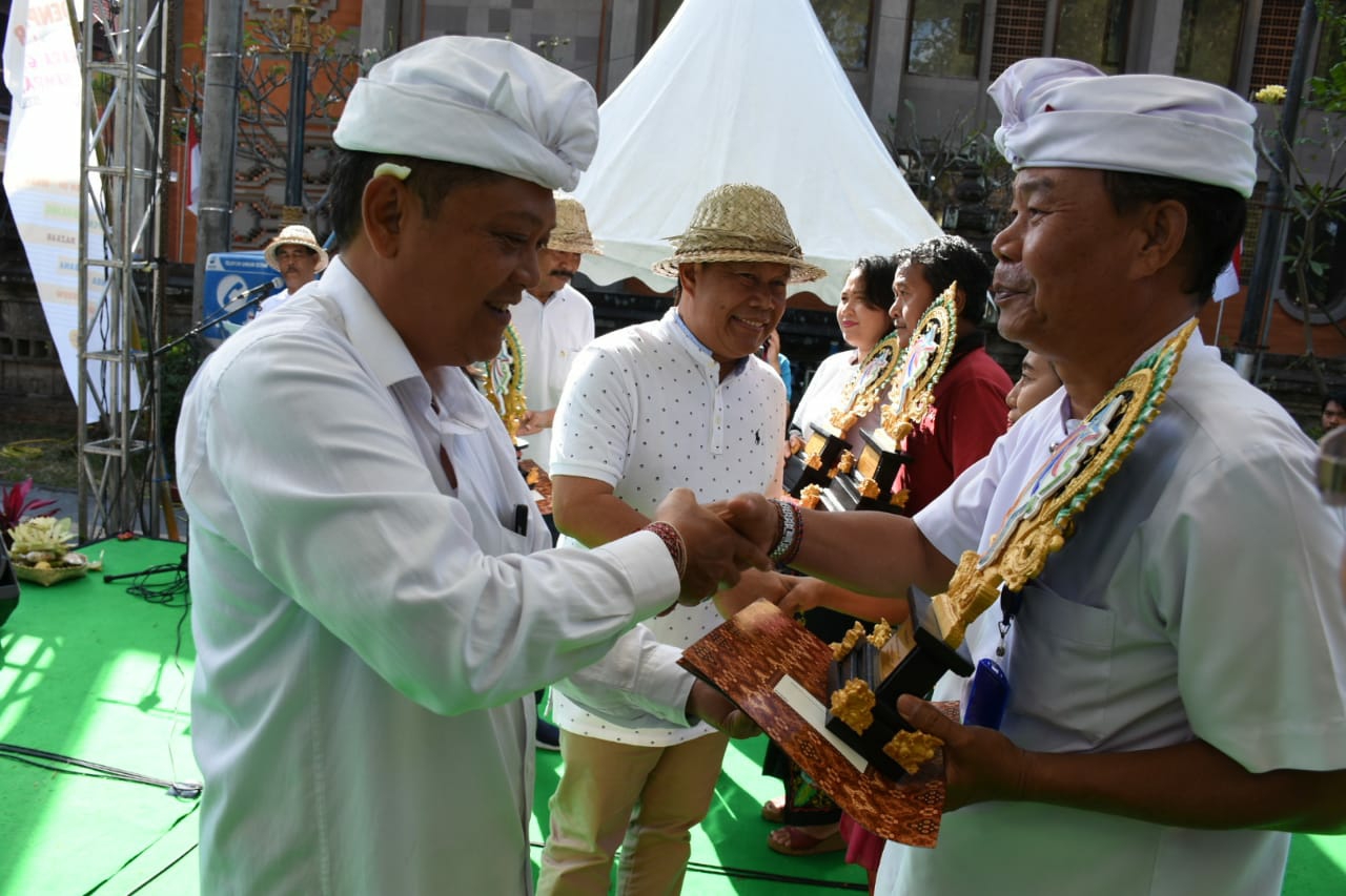 Dokumentasi dari - Rai Mantra Buka  Pameran Kebersihan