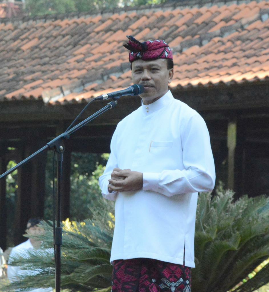 Dokumentasi dari - Sekda Dewa Indra Nilai Kerja Birokrasi Masih Lamban