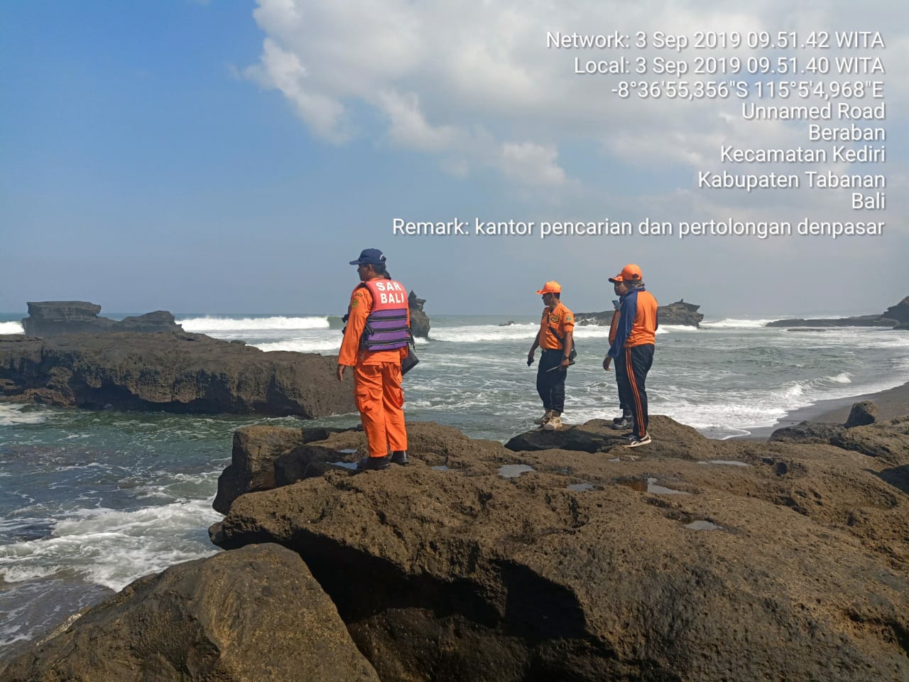 Dokumentasi dari - Dua Nelayan Hilang Terseret Arus Pantai Tanah Lot